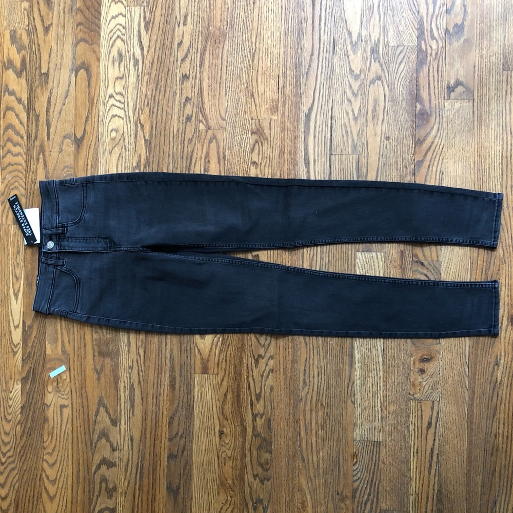 Black H+M skinny jeans